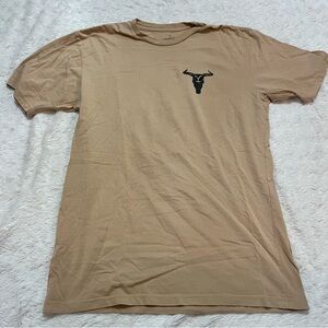 5/25🦋 Yellowstone Tshirt Size Large